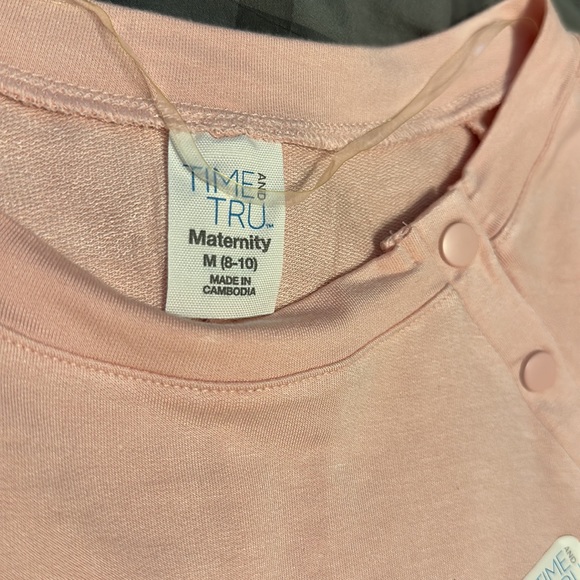 Host Pick 🤰🏼Maternity long sleeve shirt - Picture 2 of 3